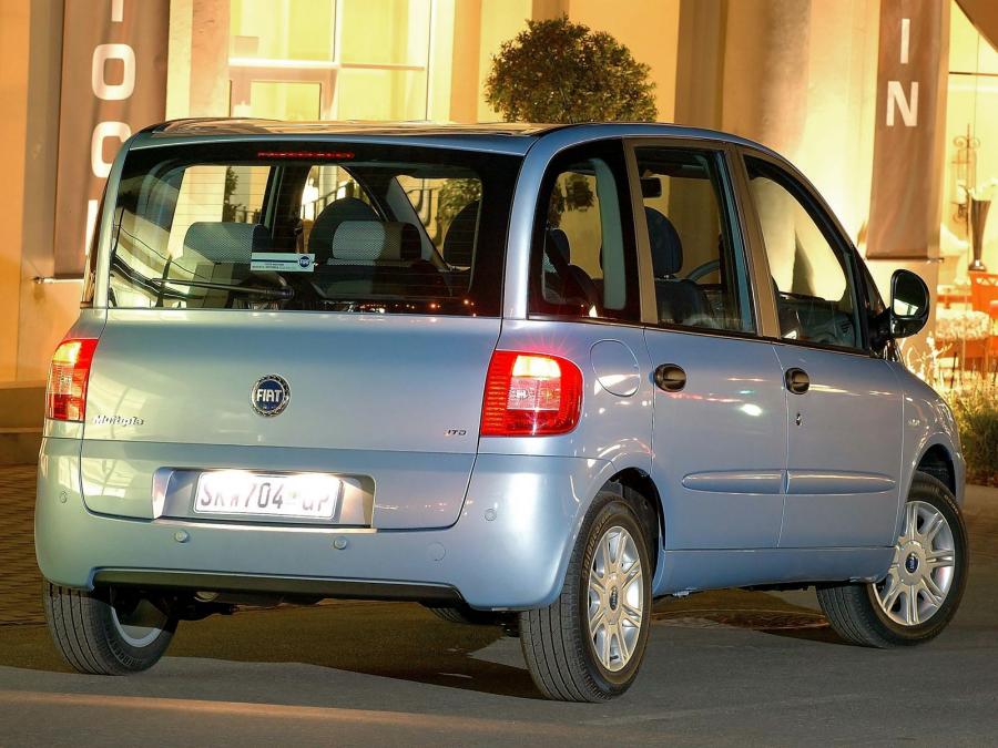  Fiat Multipla 2004 года  (ZA) (фото 6 из 10)